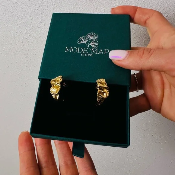 New Creative Statement Gold Geometric Unusual Hoop Earrings - Picture 8 of 8